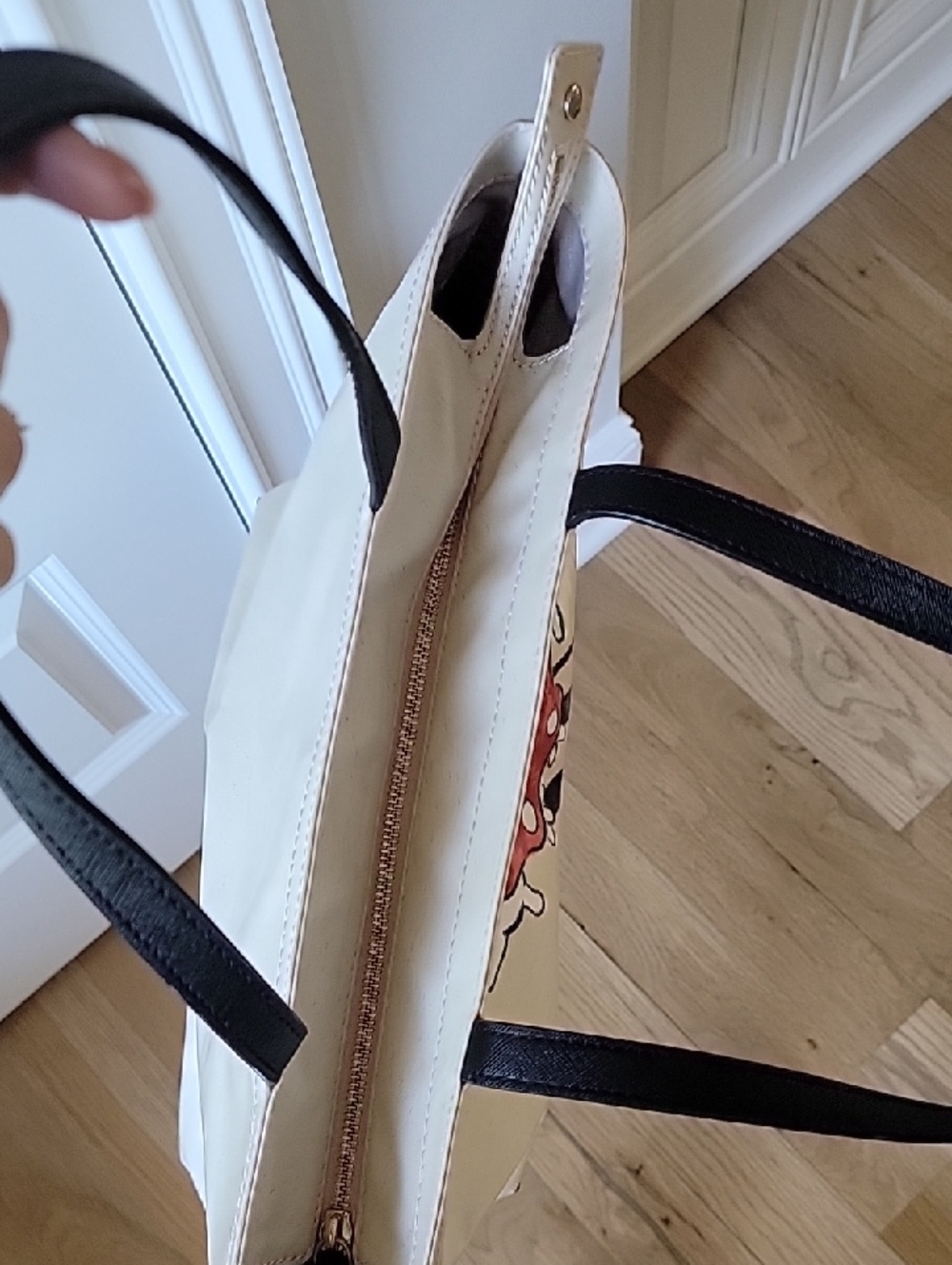 kate spade New York Cream Minnie Mouse Tote with Black Leather Handles~Like New - Picture 11 of 16